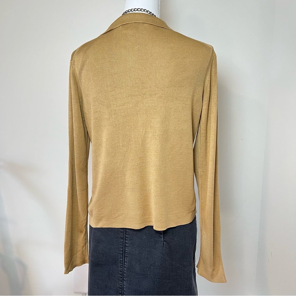 GAP Vintage 1980-90s 100% Pure Silk Muted Yellow Button-Up Shirt 🌻 - Picture 9 of 11